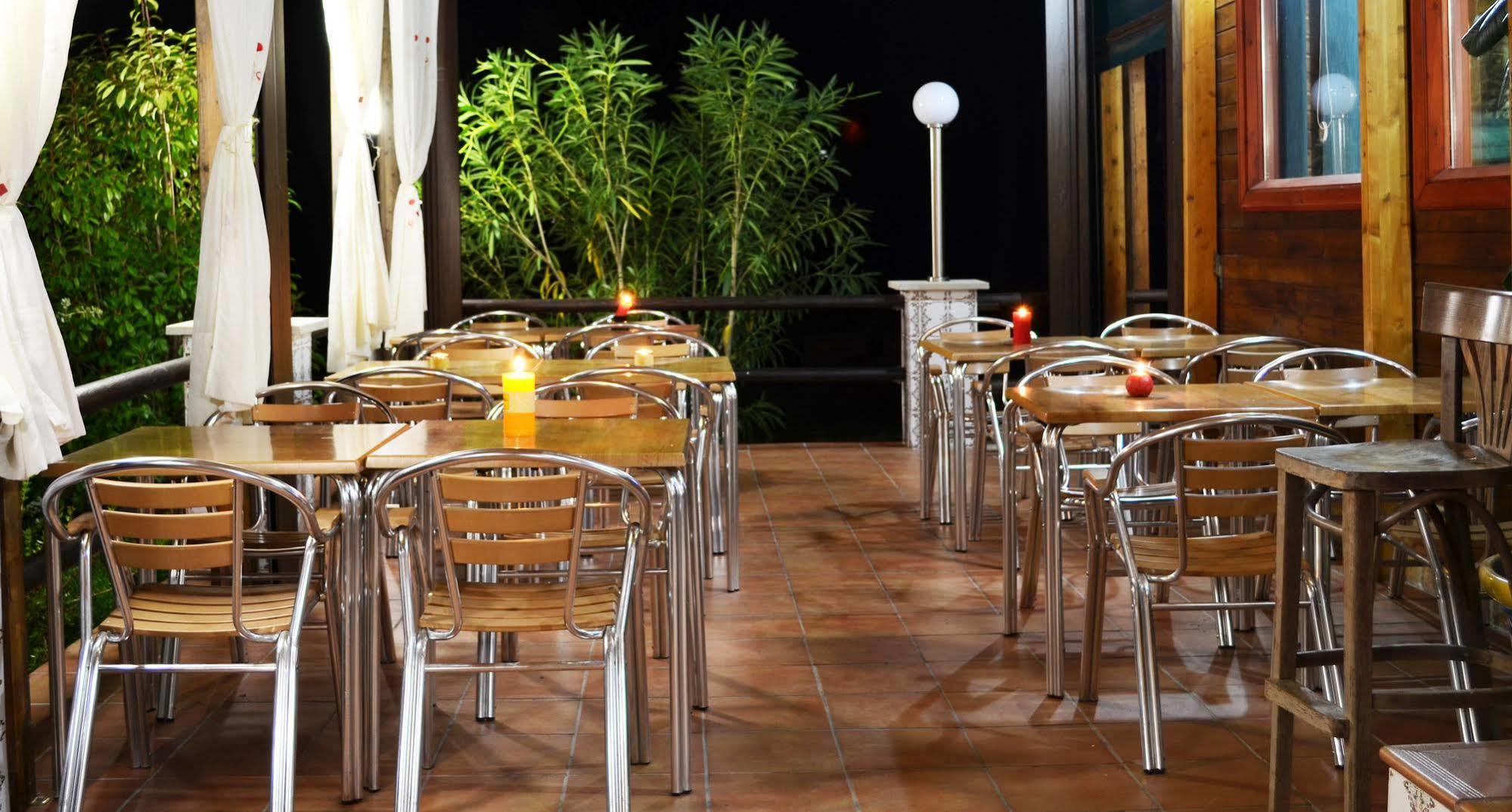 Andújar Apartamentos Paraje San Gines מראה חיצוני תמונה